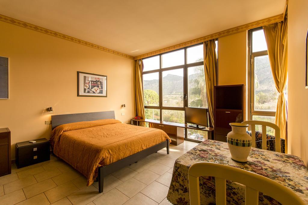 Case Vacanza Cleotto Palermo Ruang foto